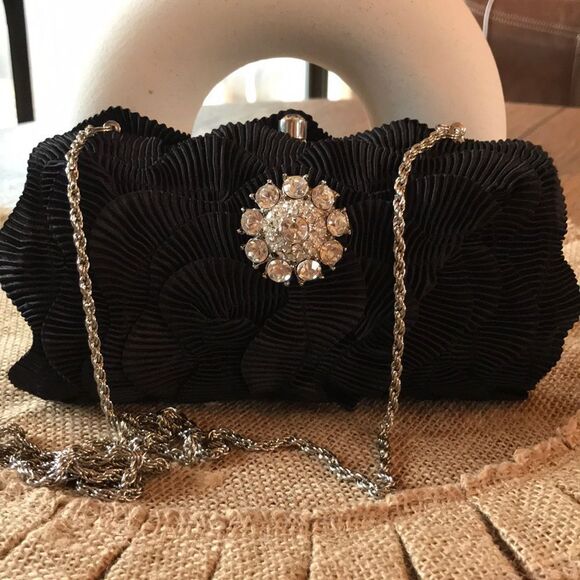 lorren bell Handbags - LORREN BELL LAYERED JEWELED HARD CLUTCH BLACK FORMAL WEDDING PROM FEMININE PURSE